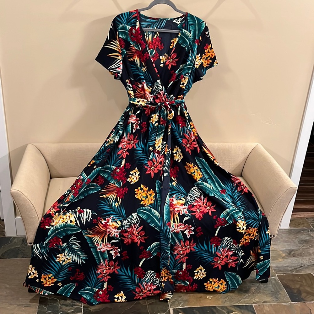 Long short sleeved dress